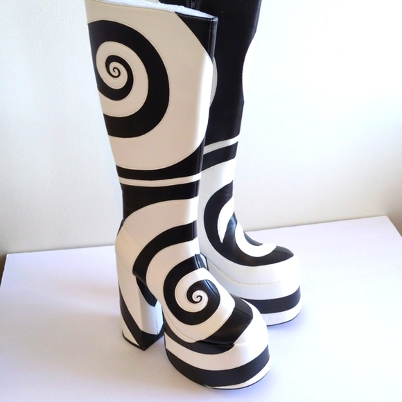 Current Mood Swirl Applique Platform Boots - Picture 6 of 11